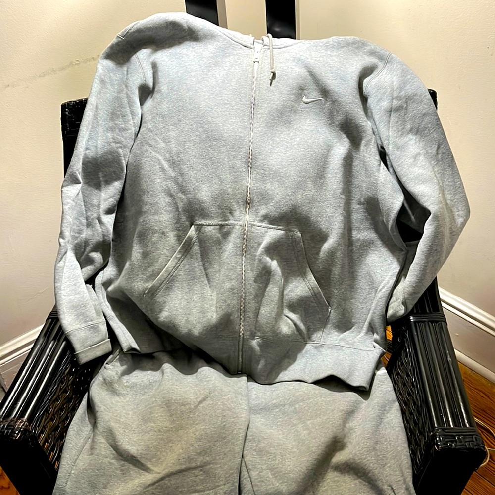 Nike suit